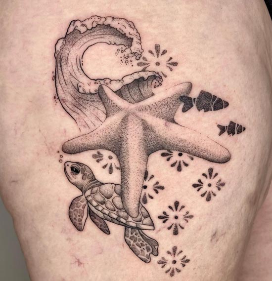 Sketch work starfish tattoo on the waist
