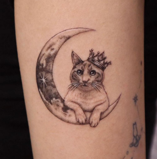 9 Cat Moon Tattoo Ideas