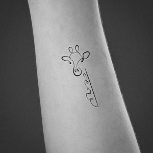 giraffe tattoo in one line