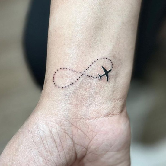 Monink tattoos - A mother's love for her daughter is always something  beyond special. Brenda Simiana has really enjoyed creating this delicate  piece, and she is mostly happy with the client's satisfaction.